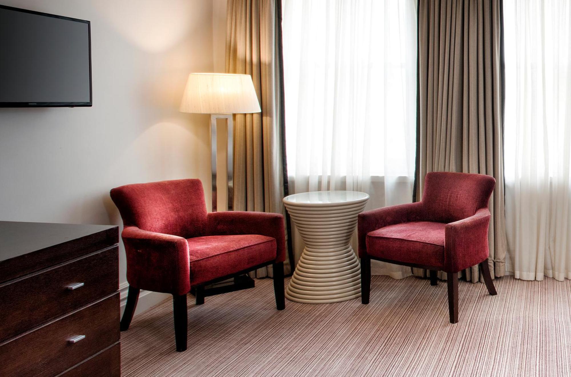 Leonardo Hotel Кардифф Номер фото